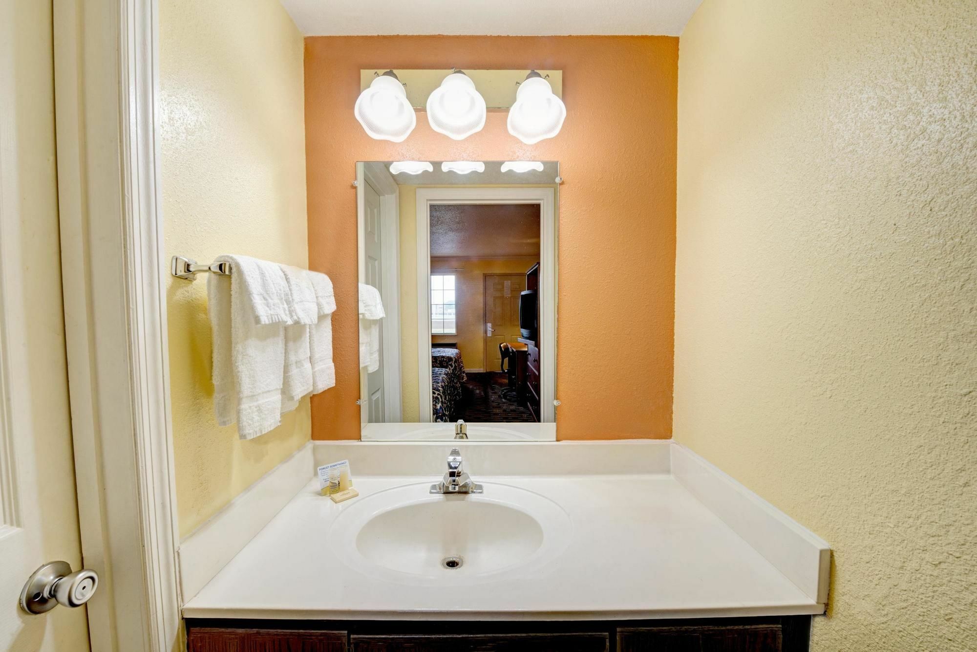Motel 6-Dayton, OH Shanersville Eksteriør billede